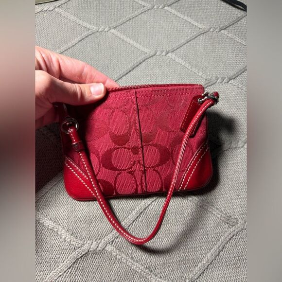 VTG COACH Signature Monogram Clutch Wristlet Red Small Mini Holiday - Picture 6 of 8